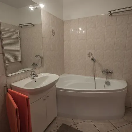 Velvet Lucka Apartment *